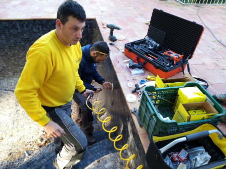 Detecció de fuites d'aigua en piscines