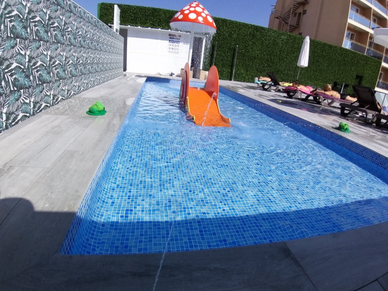 Piscinas del Hotel Maria del Mar (Girona)