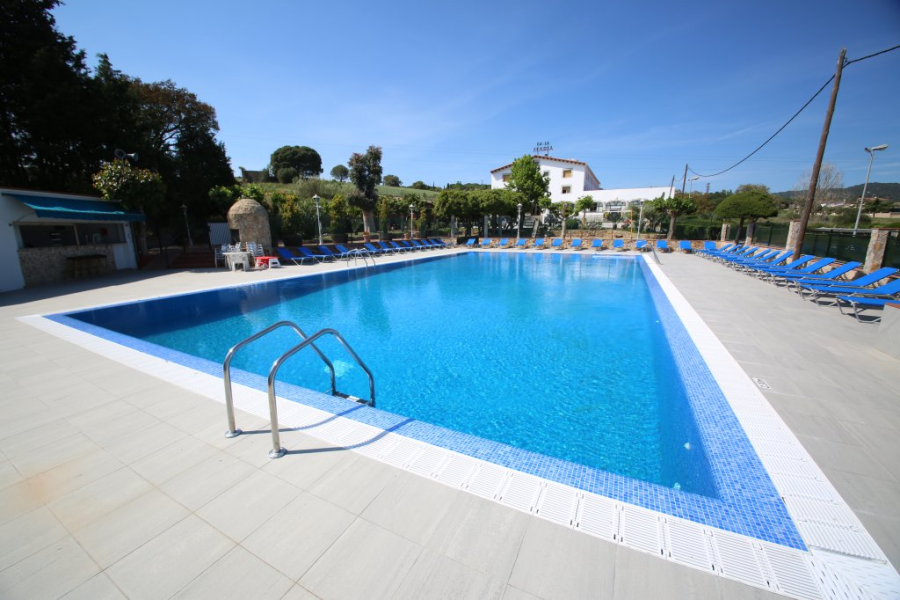 Piscina del Restaurant Ca la Maria (Tordera)